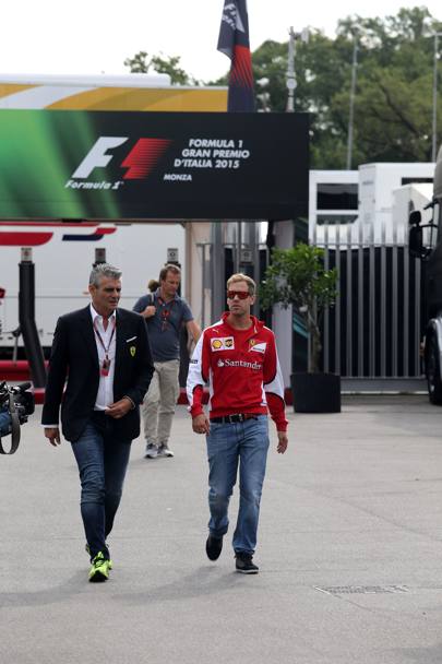 Poi Vettel ha raggiunto con Maurizio Arrivabene il paddock di Monza. Colombo